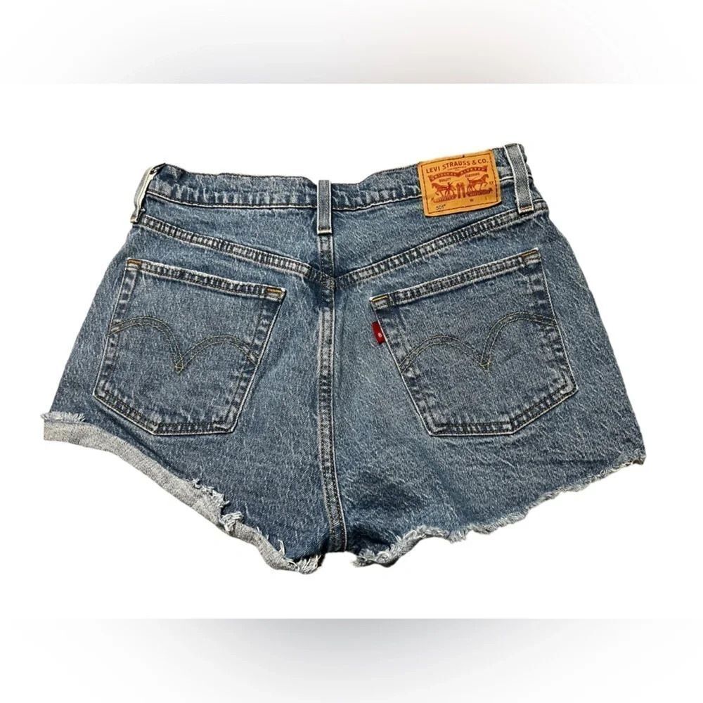 Levi’s 501® ORIGINAL WOMEN'S SHORTS 28 / 6 has special red tag - Picture 3 of 11
